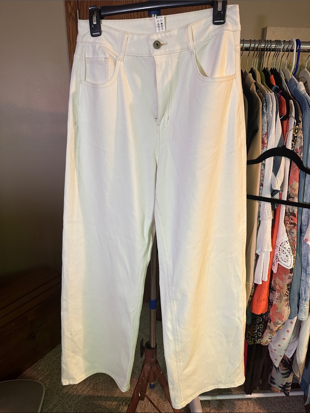 HALARA Cream High-Rise Wide Leg Trousers